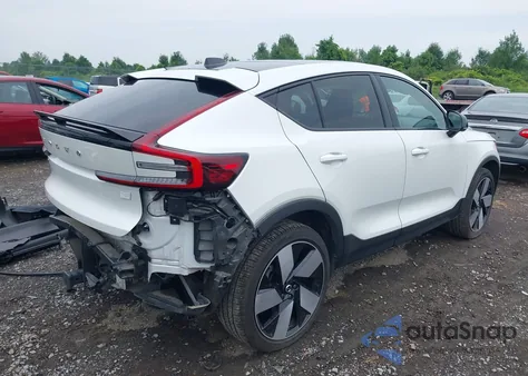 2023 Volvo C40 Recharge Plus z USA, uszkodzony, nr VIN YV4ED3GL8P2065802